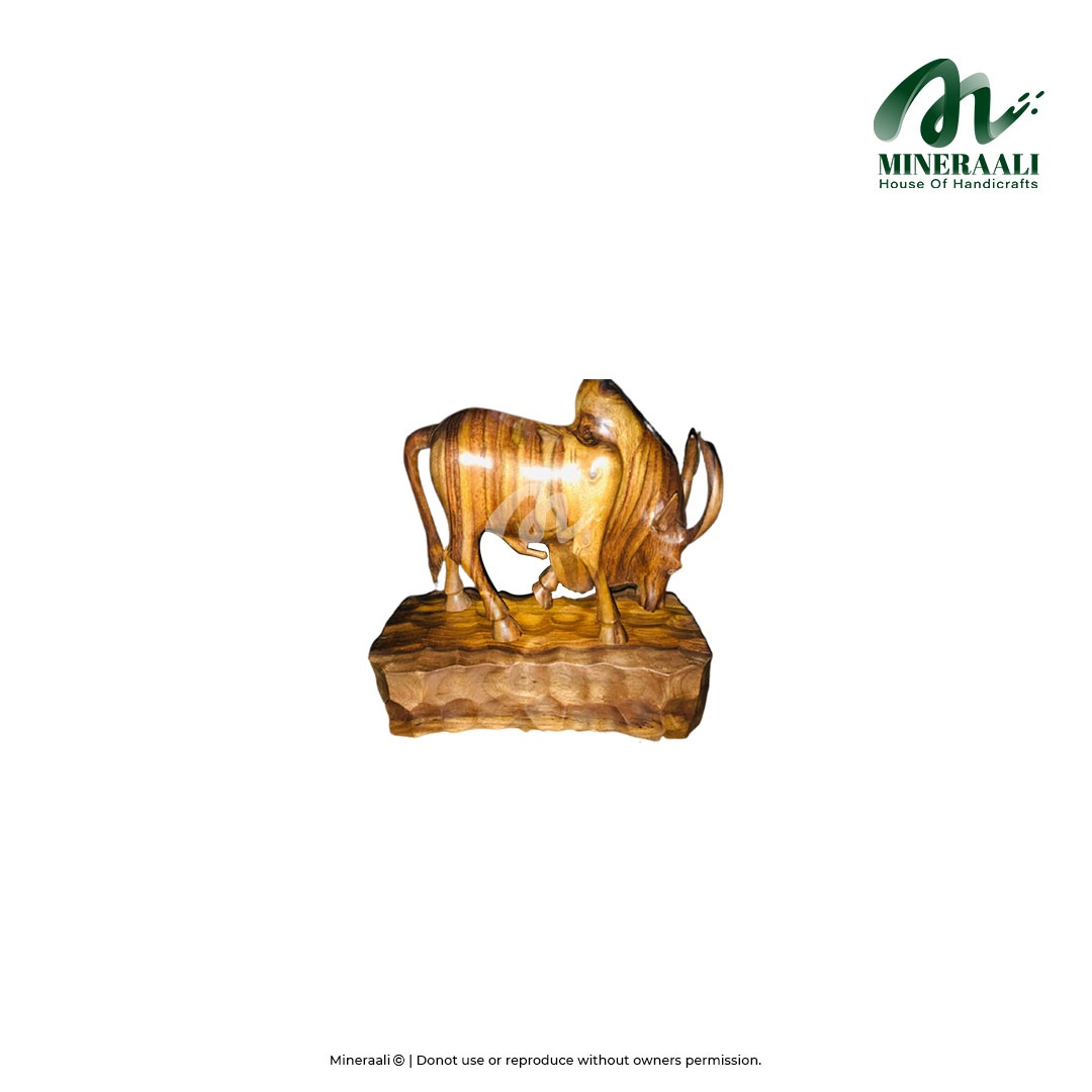 Mineraali | Hand Crafted Wooden Bull