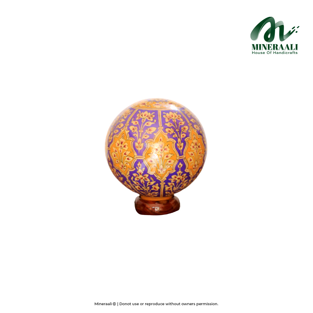 Mineraali | Camel Skin Purple Yellow Globe Lamp